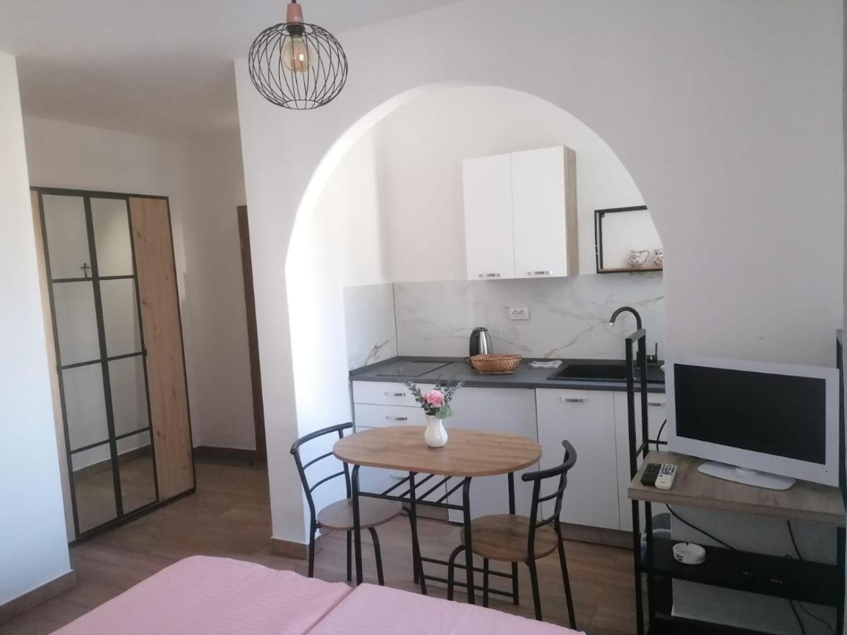 Vila Mateja Трогир Экстерьер фото